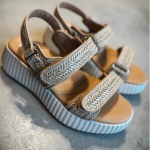 NEW Dv Dolce Vita Womens 10 Fighter Natural Platform Sandals